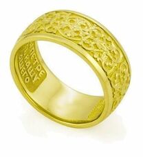 Кольцо из желтого золота с молитвой к Петру и Февронии